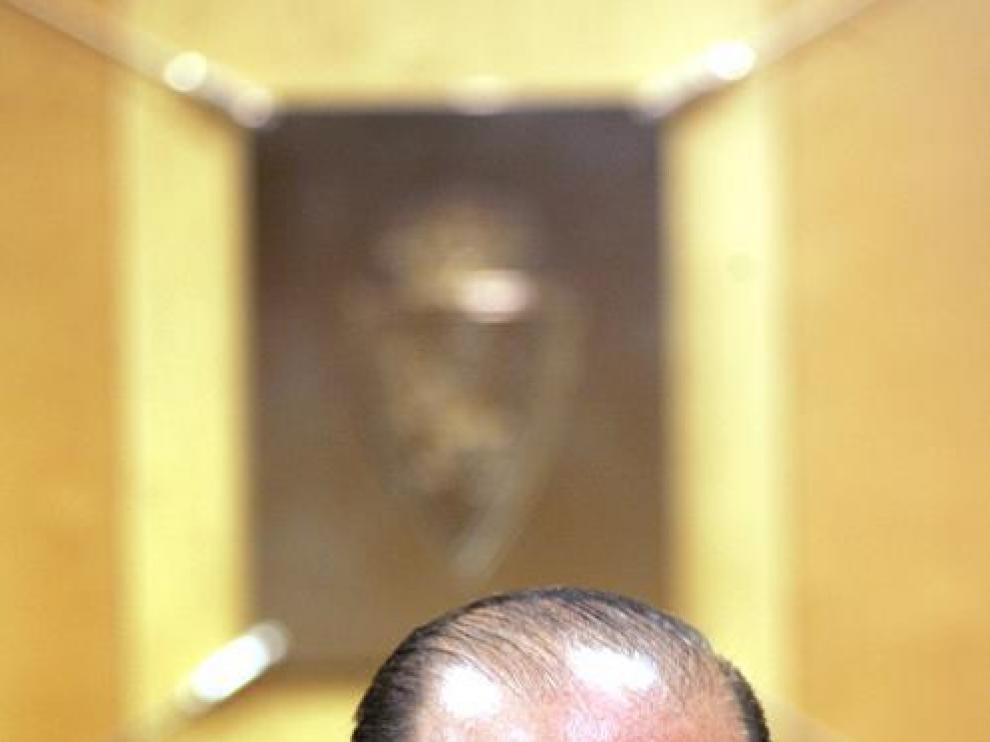 El presidente del Real Zaragoza, Eduardo Bandrés, en la sede de la entidad.