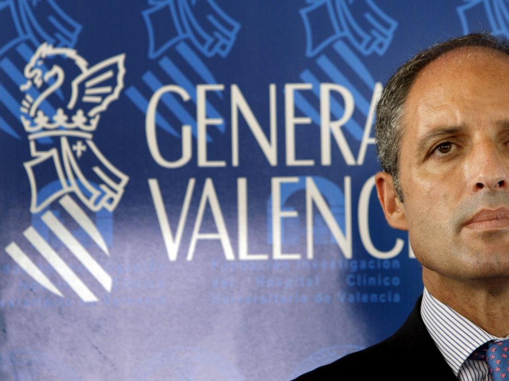 El juez confirma indicios de delito contra Camps mientras el PP sigue defendiendo su inocencia