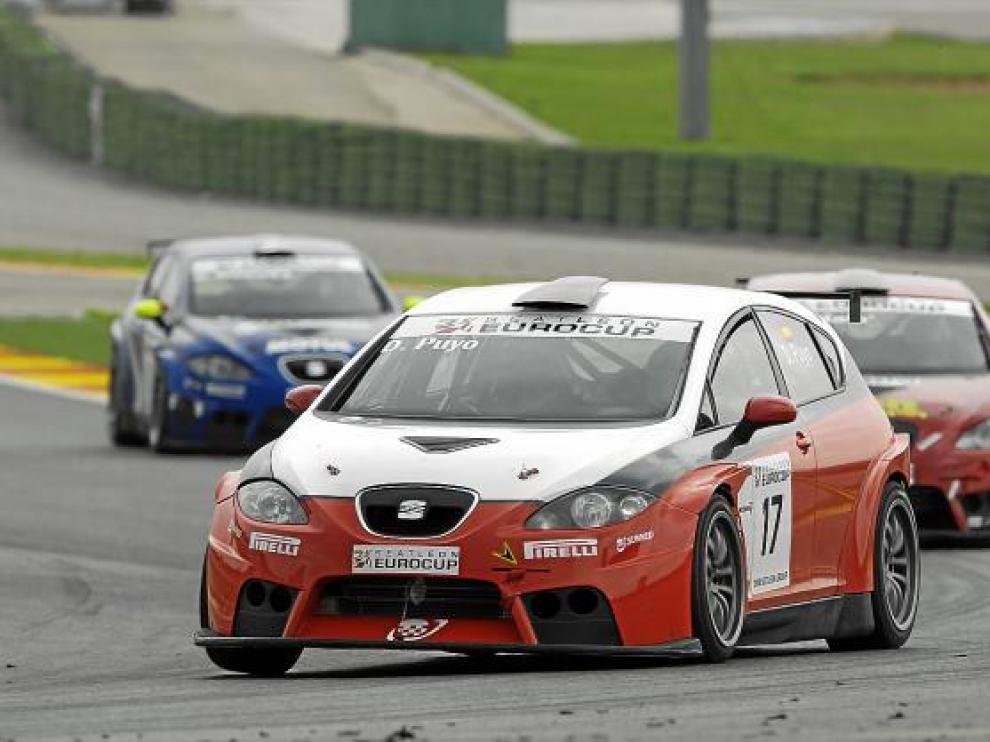 Diego Puyo en una prueba de la Seat León Eurocup.