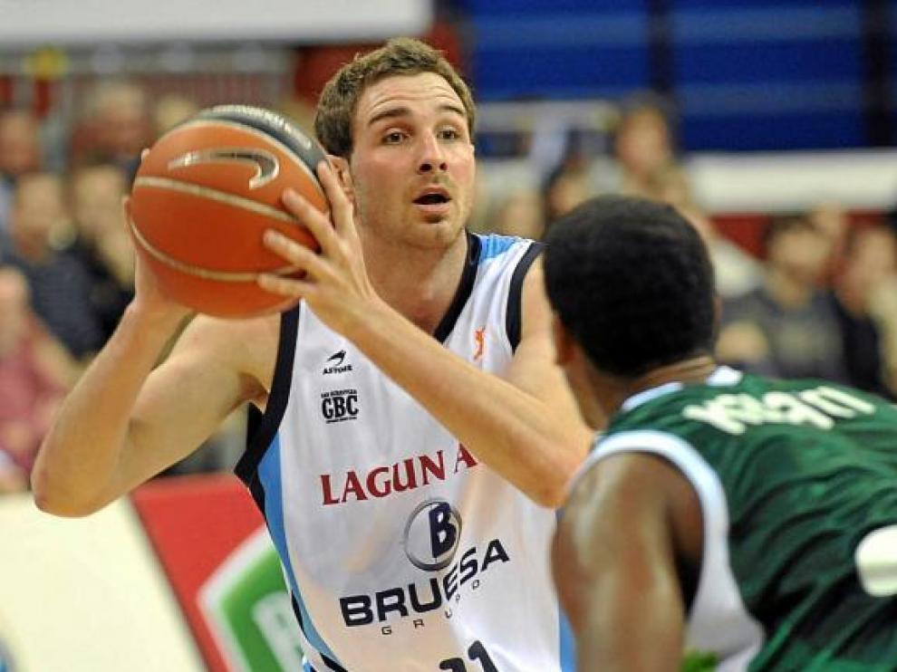 Álex Urtasun en un encuentro ante el Unicaja de Málaga.