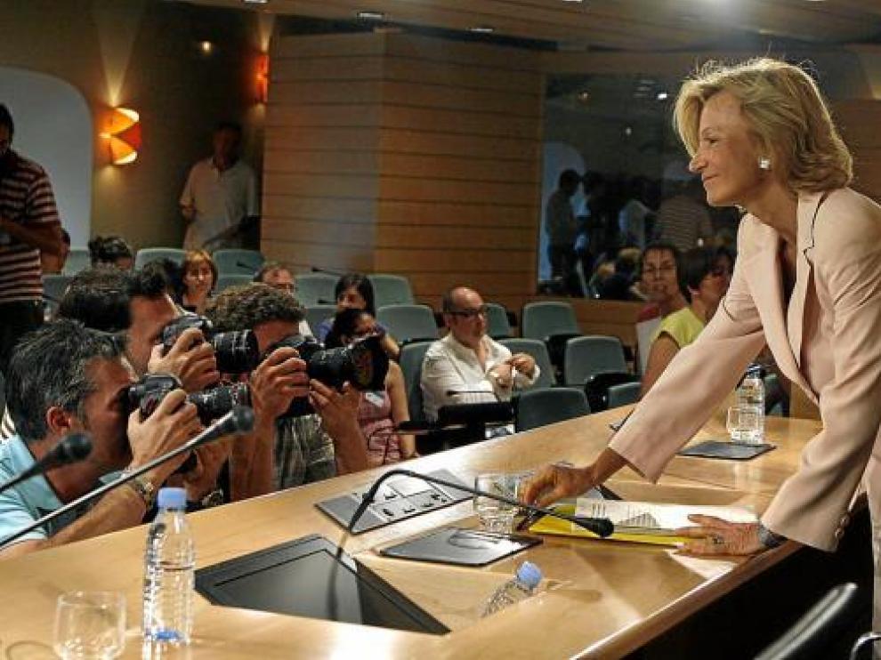 La ministra de Economía, Elena Salgado, en la rueda de prensa donde informó sobre la negociación.