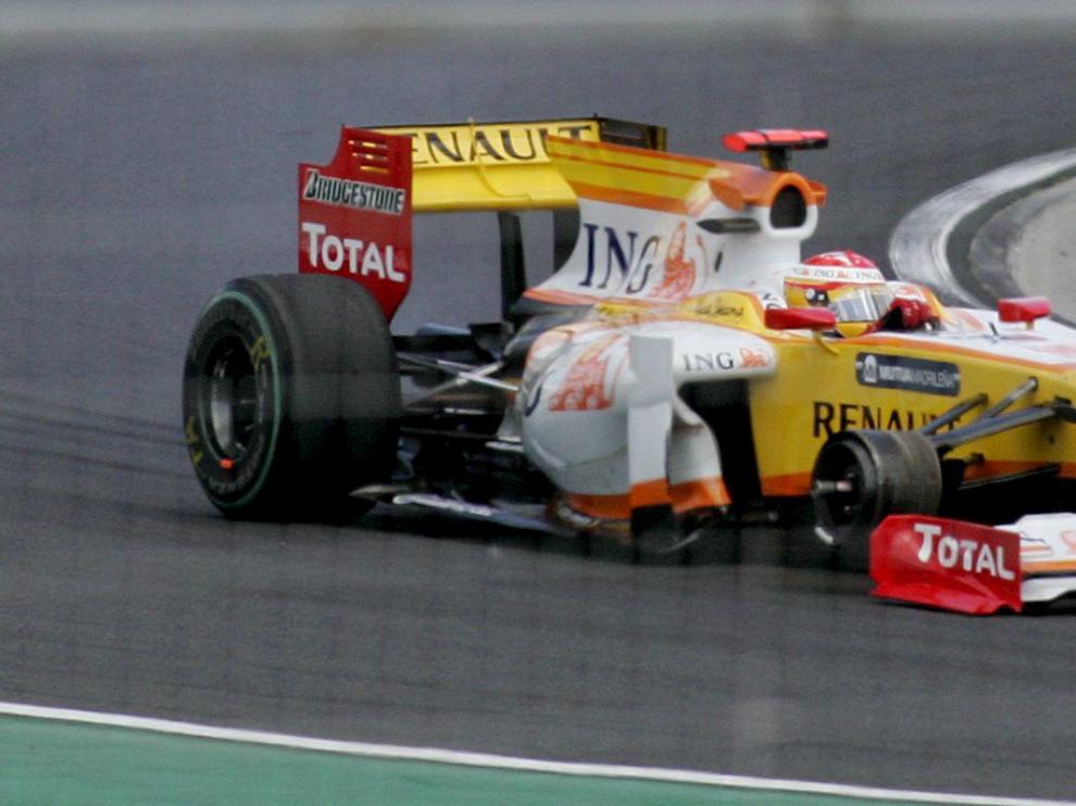 La desgracia se ceba con Alonso y Hamilton gana en Hungría