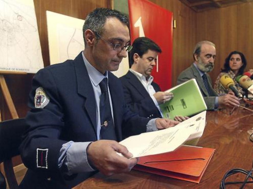 Jacobo Morlán en foto de archivo. Junto a él Luis Felipe, entonces concejal de Seguridad Ciudadana.