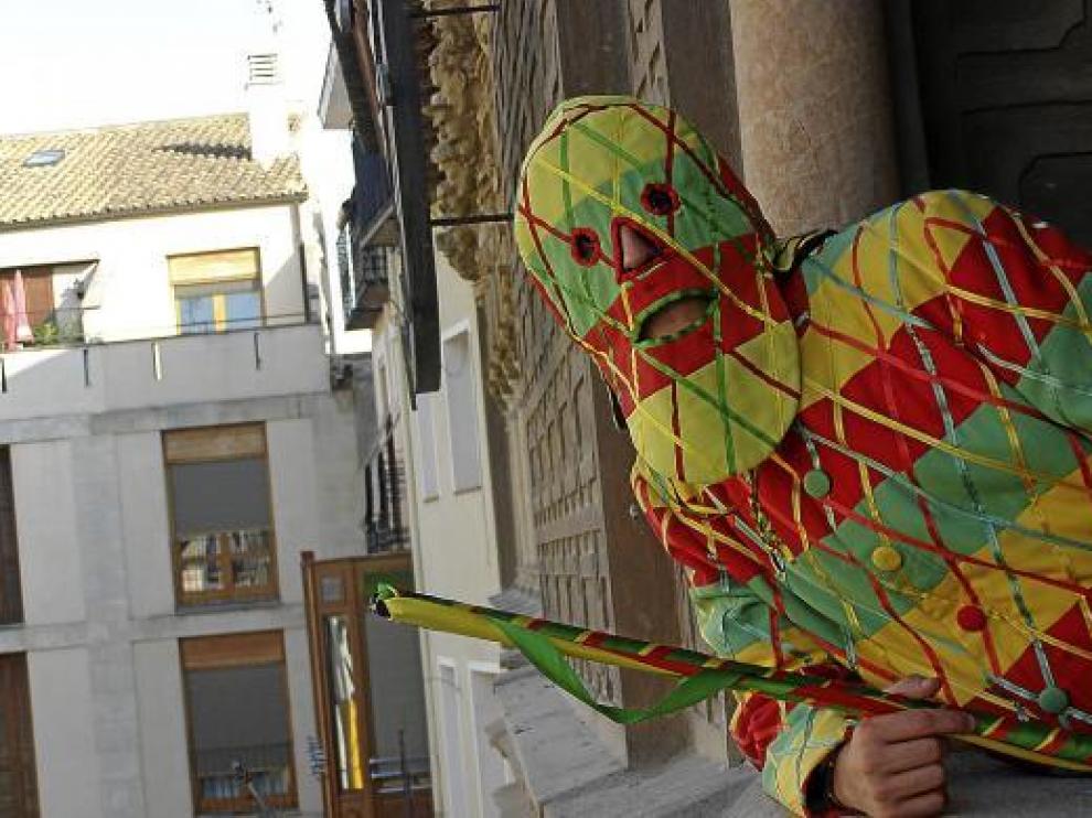 El Cipotegato 2009 se asoma al balcón del ayuntamiento de Tarazona.