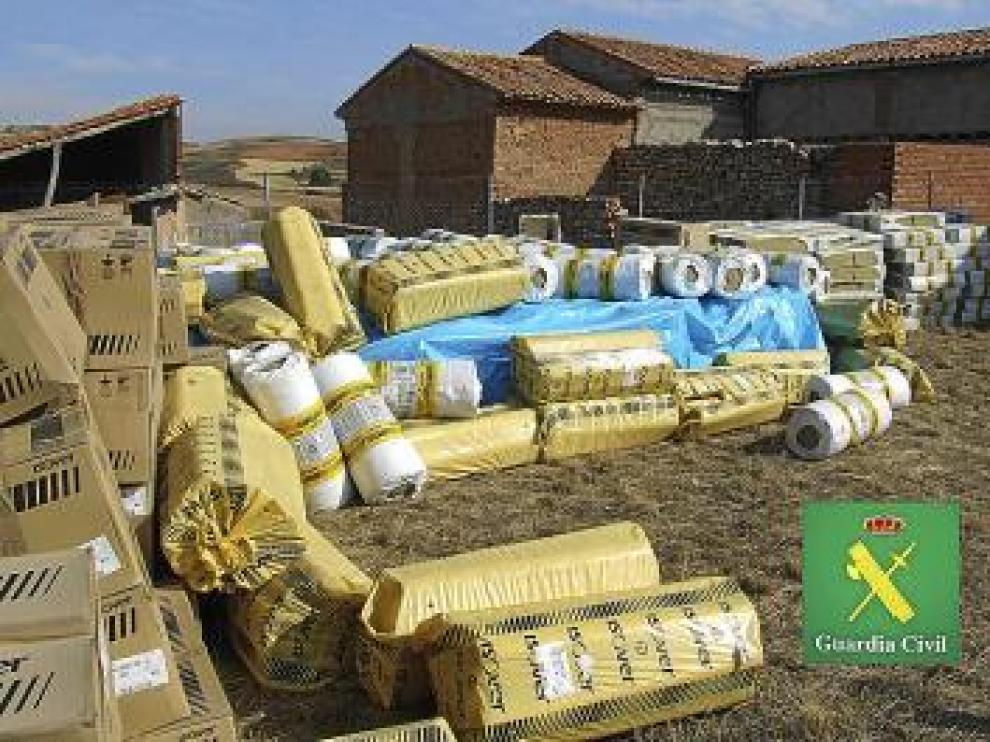 Material encontrado por la Guardia Civil en la finca de Teruel.