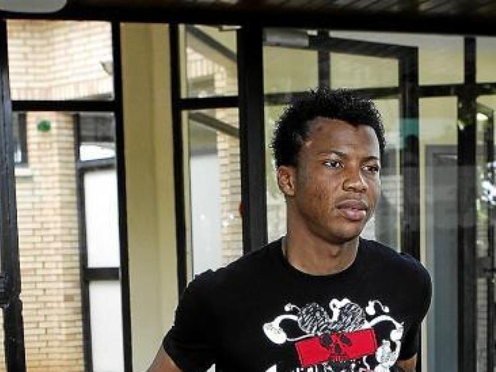 Uche sale del vestuario de la Ciudad Deportiva.