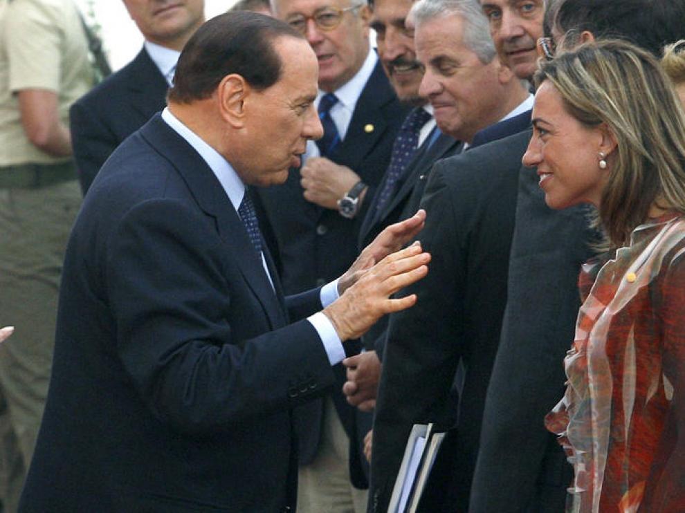Berlusconi se disculpa por su comentario sobre el 'gobierno rosa'