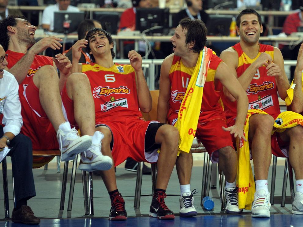 Los jugadores españoles celebran el pase a cuartos
