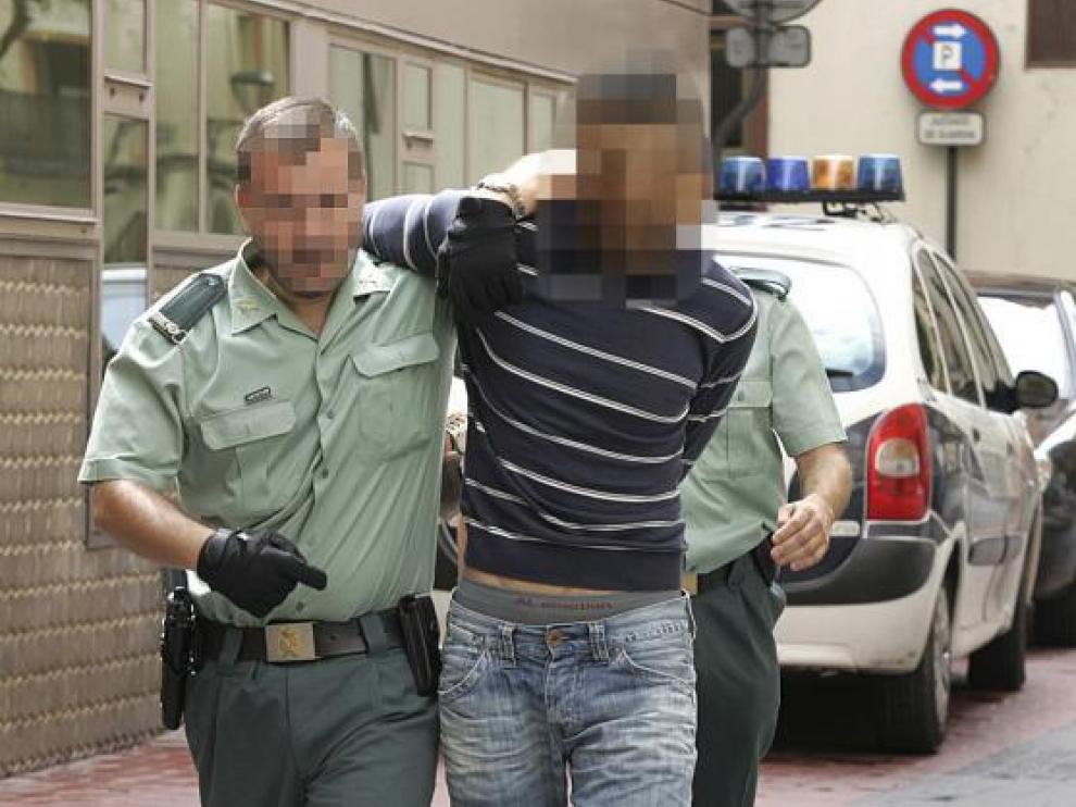 El juez envía a prisión al violador y la Policía toma declaración a más víctimas