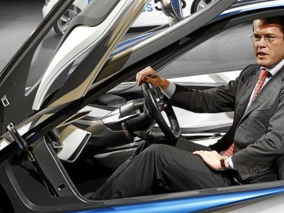 El ministro de Economía alemán, Karl-Theodor zu Guttenberg, ayer en el Salón de Fráncfort.
