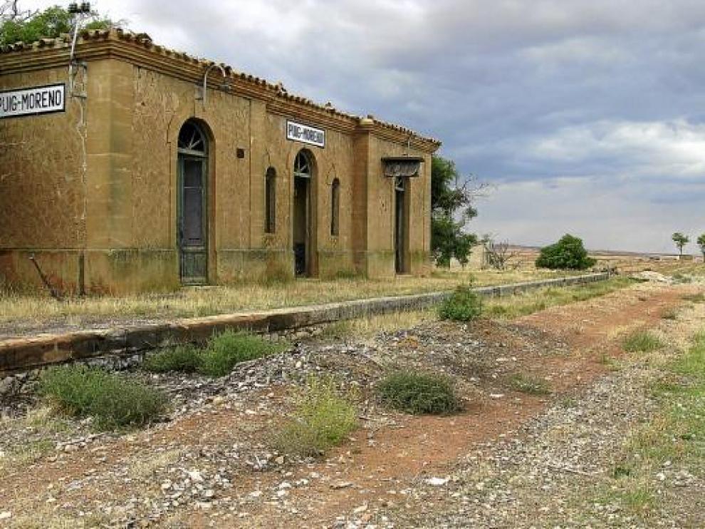 Estación de Puig Moreno, perteneciente al tramo Samper-Alcañiz de la antigua línea de Val de Zafán.