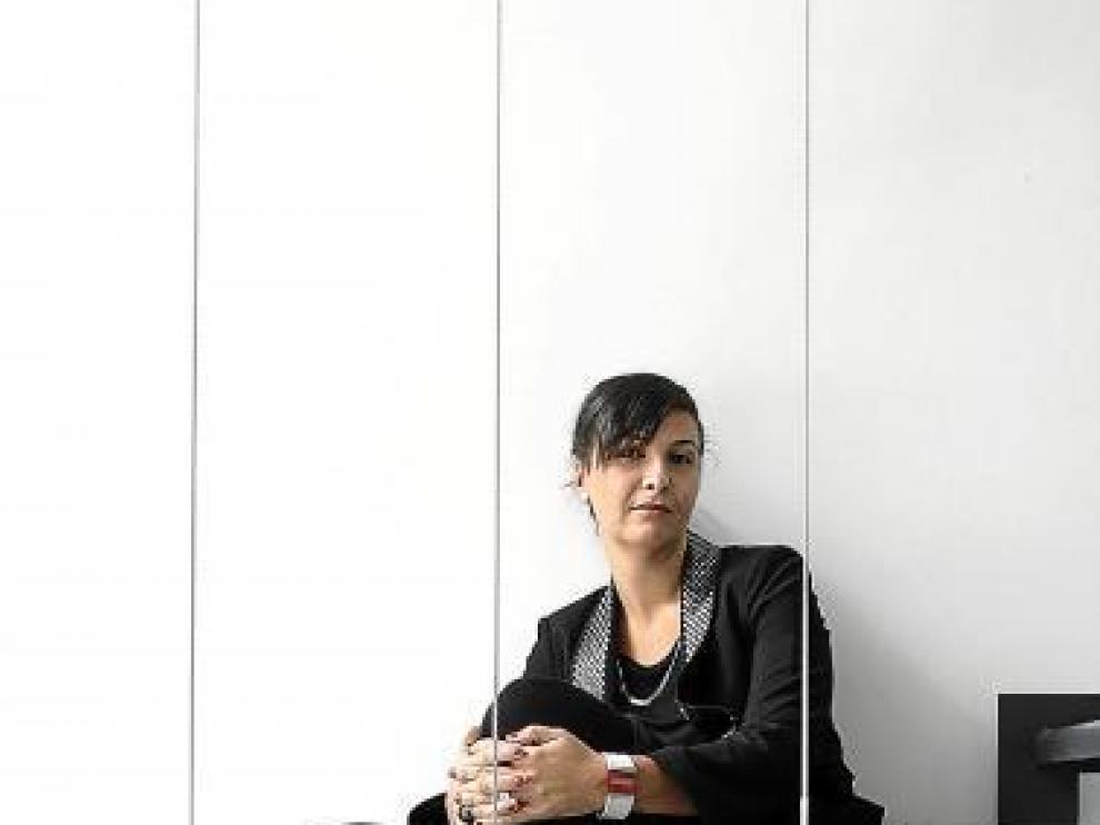 Ruth de Rioja, en su estudio, Entre3.Arquitectos.