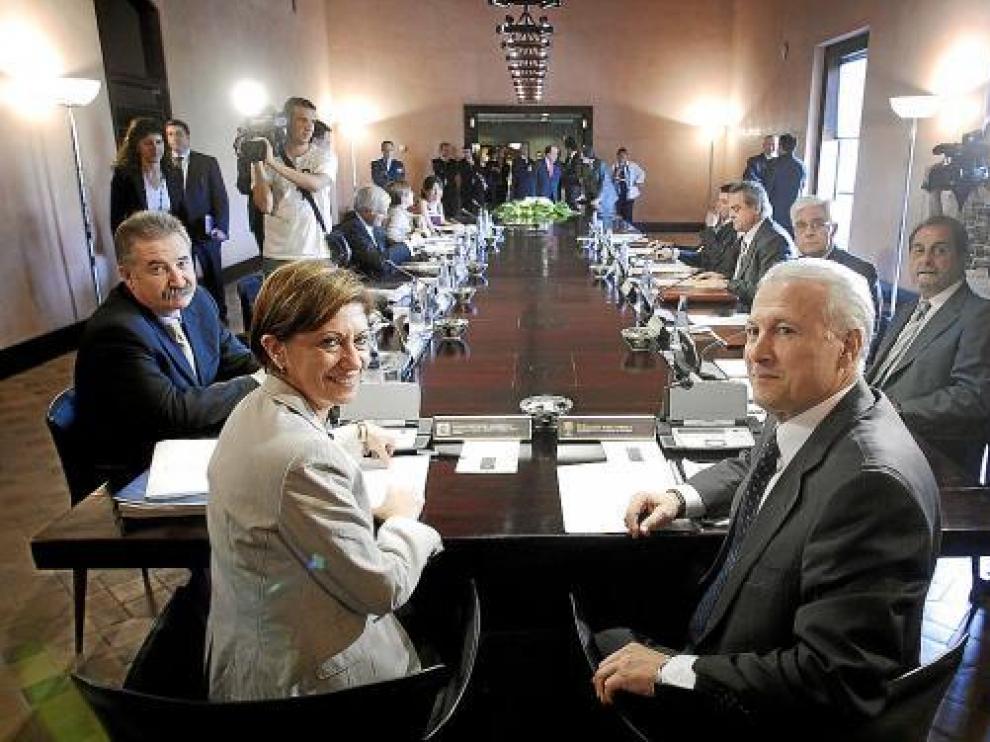 Elena Espinosa y Francisco Pina copresidieron la comisión de seguimiento del Pacto del Agua.