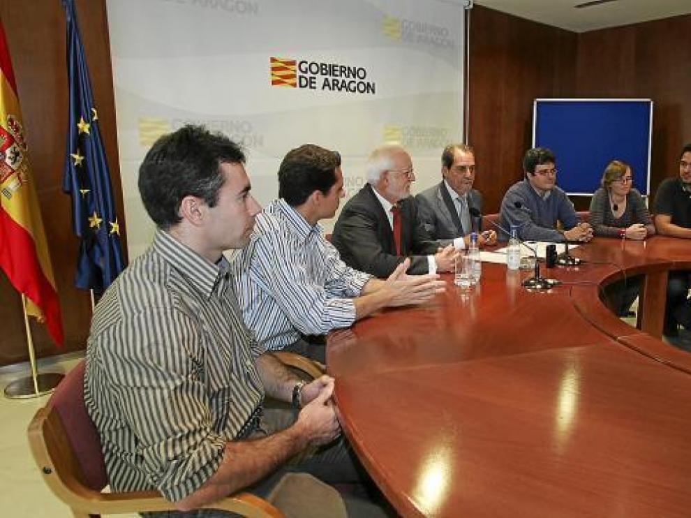 Velasco y Moles, entre cinco de los científicos que trabajarán en el Observatorio.