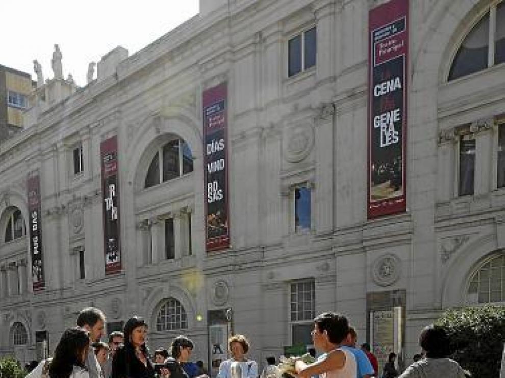 Estampa de uno de los puestos en la plaza José Sinués.
