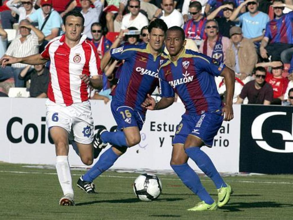Moisés y Reinaldo, en el partido contra el Girona.