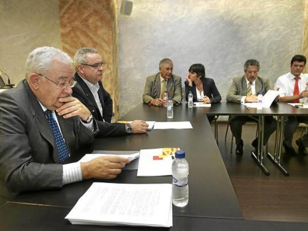 Biel y Boné, a la izquierda, presidieron la reunión de la Comisión Ejecutiva del PAR de ayer.