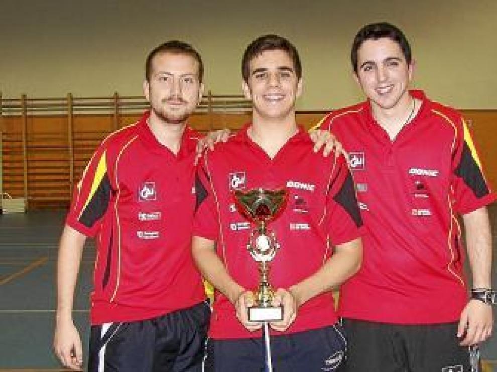 Contreras, Luño y Cardona, del CAI Santiago.
