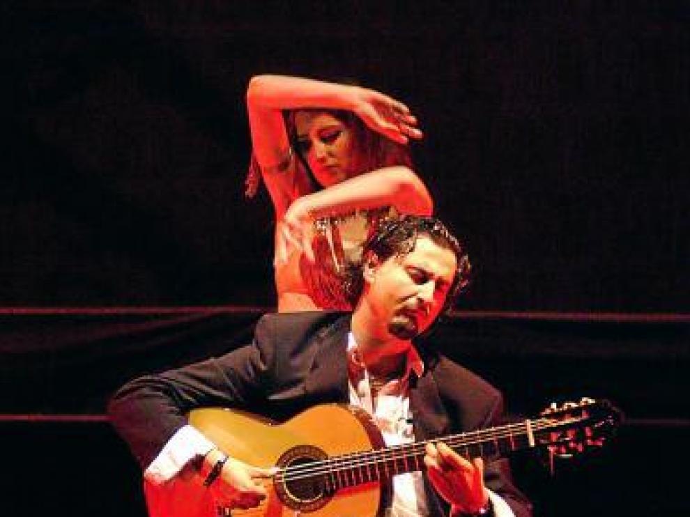 Alejandro Monserrat en concierto, con Carlota Benedí.
