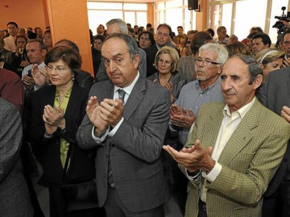 Alcaldes de la provincia y acompañantes durante el acto institucional celebrado ayer.