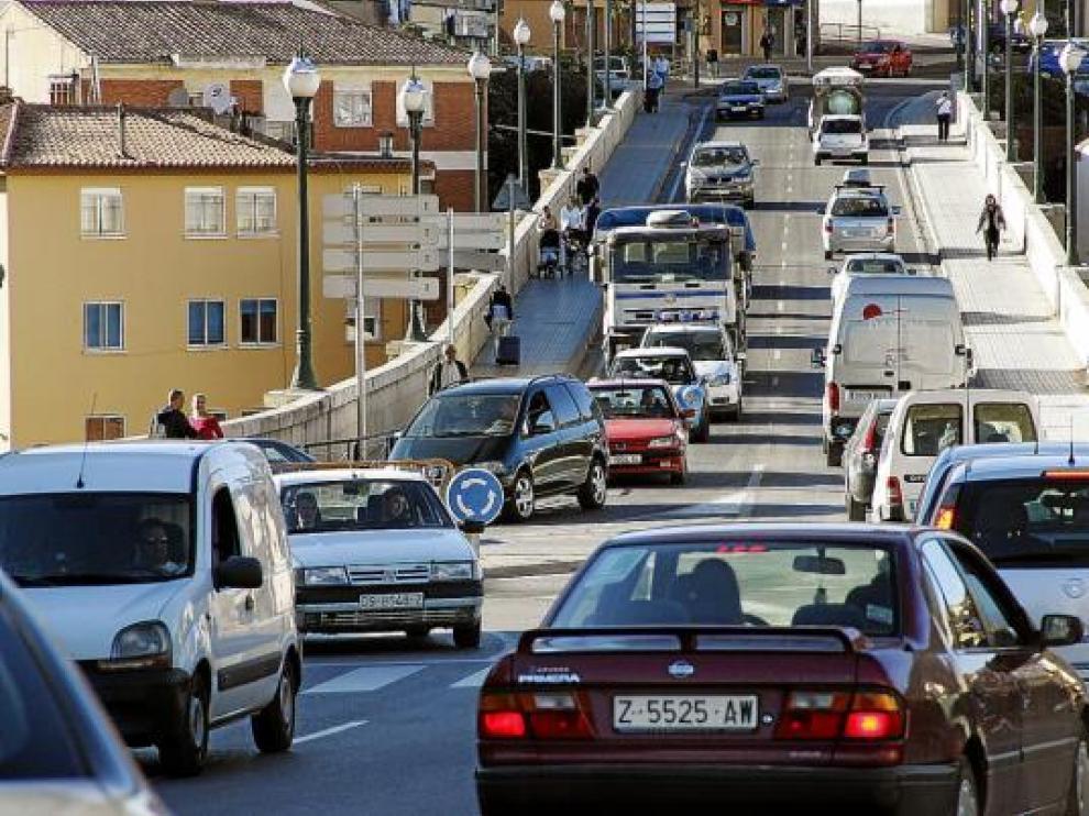 El impuesto de circulación de vehículos es uno de los que se congelarán en 2010.