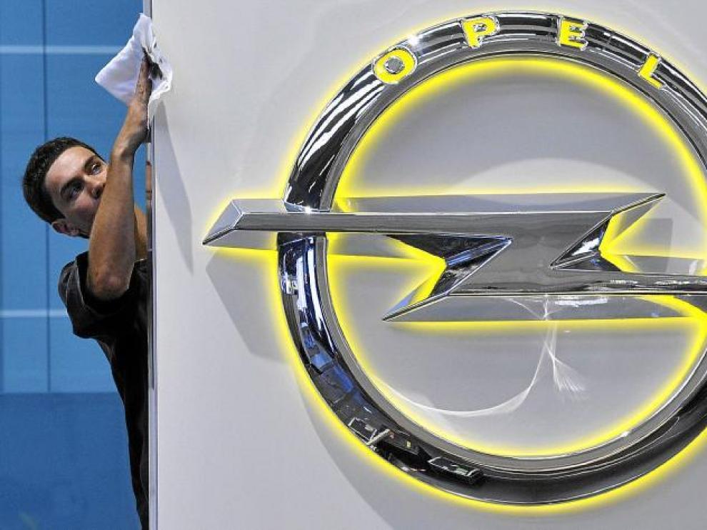 Logo de Opel presentado durante el Salón del Automóvil de Fráncfort