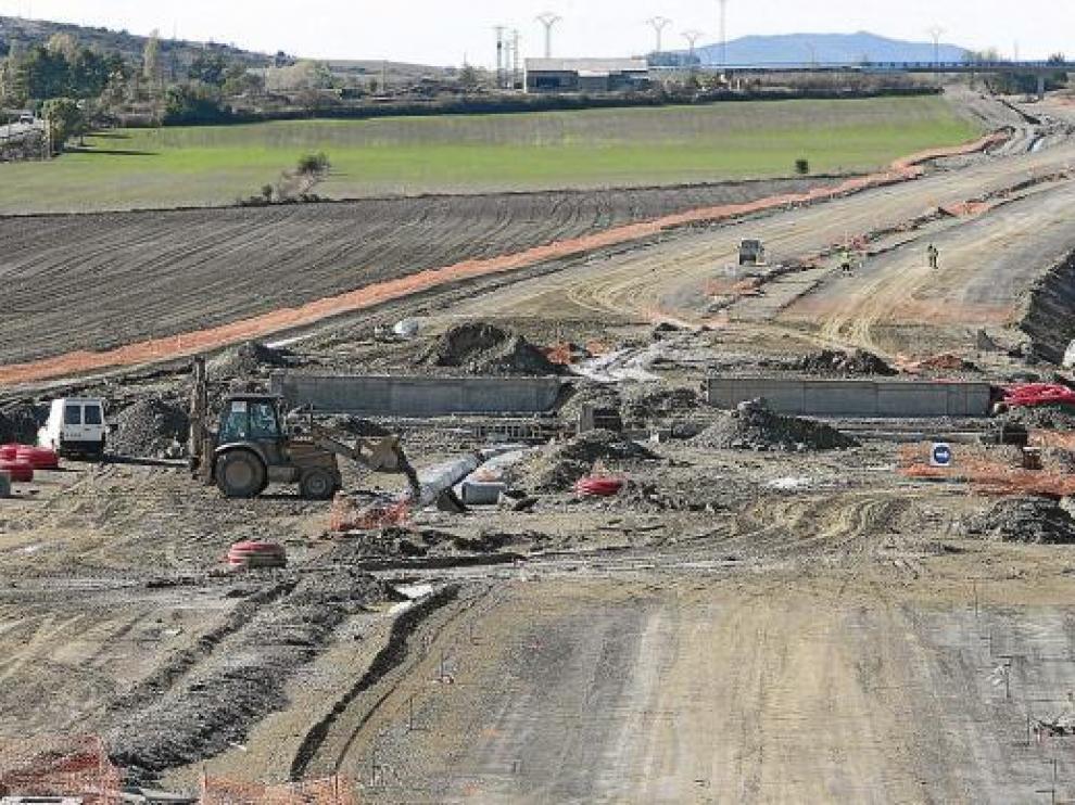 Obras en el entorno de Sabiñánigo, donde dos de los tramos se han paralizado