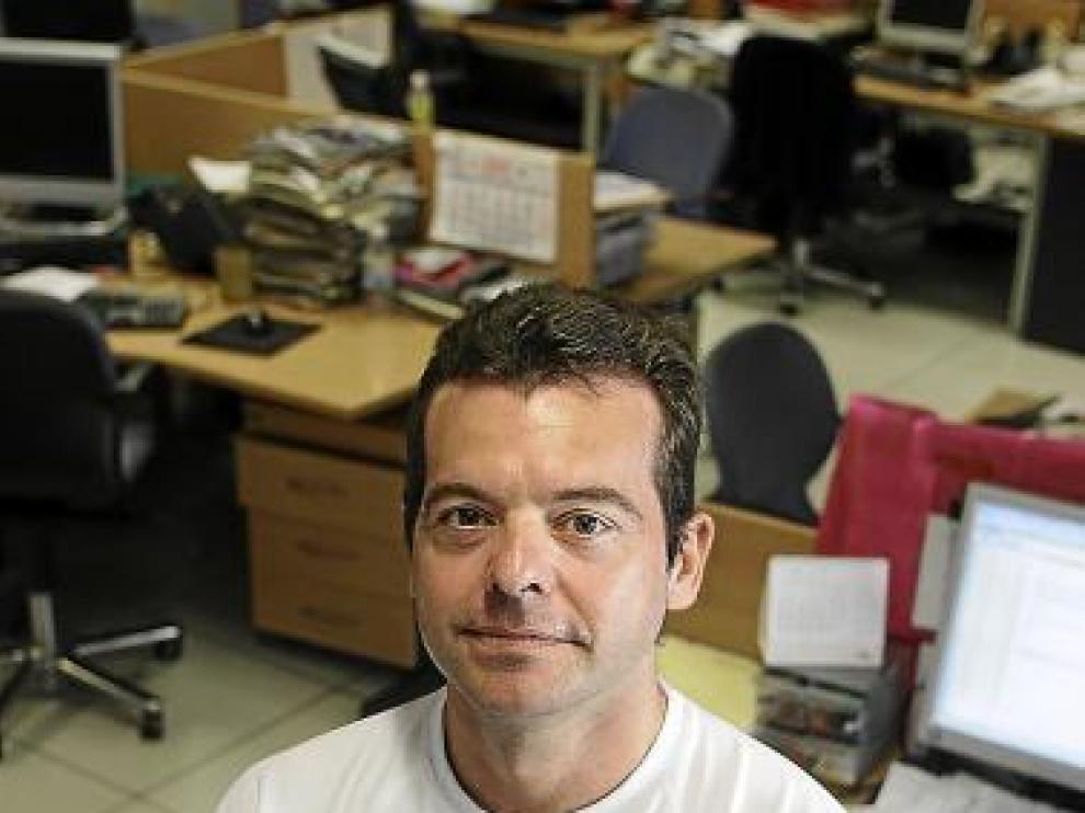 Antonio Gascón, en la redacción de Heraldo.