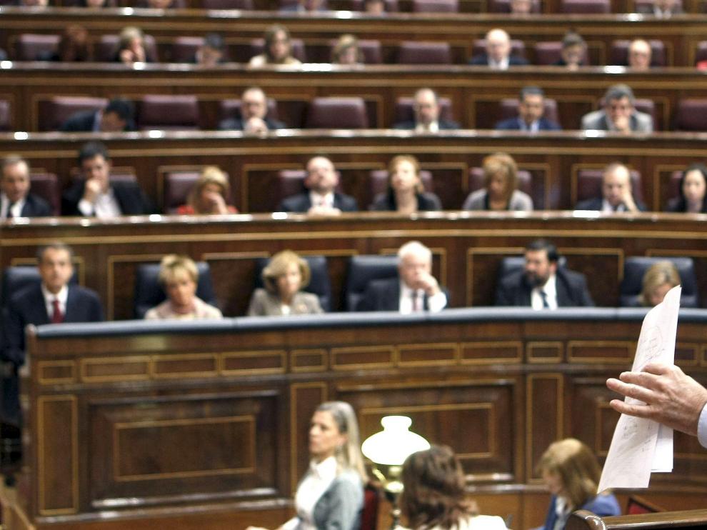Rajoy critica al Gobieno en una de sus intervenciones