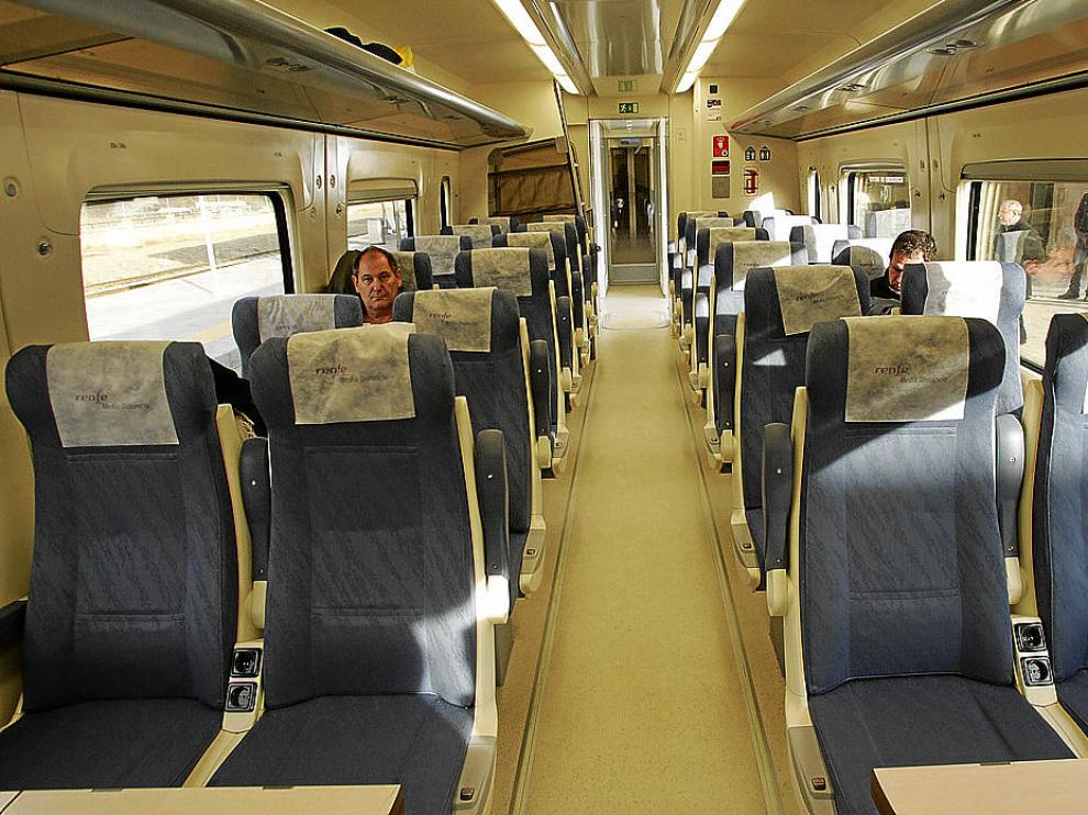 El tren Zaragoza-Teruel es más lento y caro y hace menos viajes que el autobús