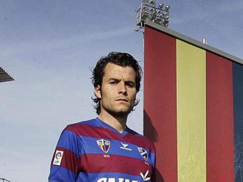 Juanjo Camacho, con la nueva indumentaria.