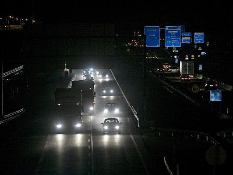 Los fallecidos en tramos de carretera sin desdoblar se reducen casi a la mitad