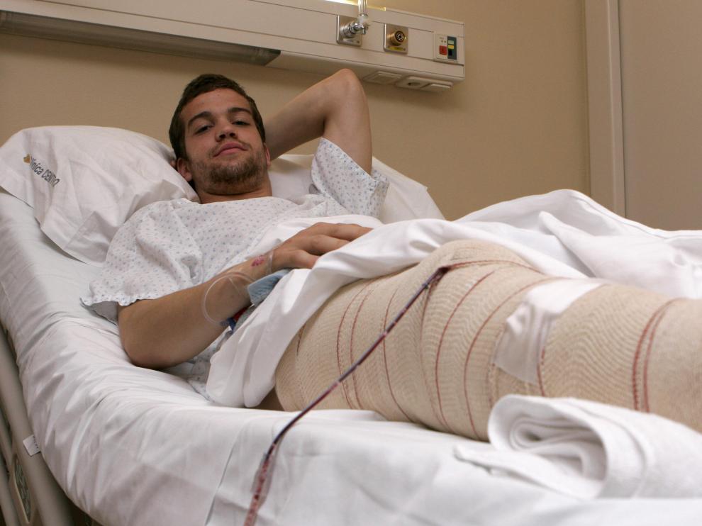 Víctor Laguardia recibió a HERALDO tras su operación de rodilla.