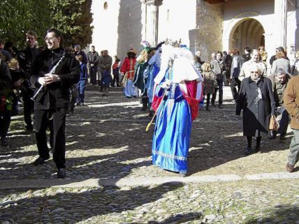 Sus Majestades de Oriente, en la cabalgata de despedida en Graus