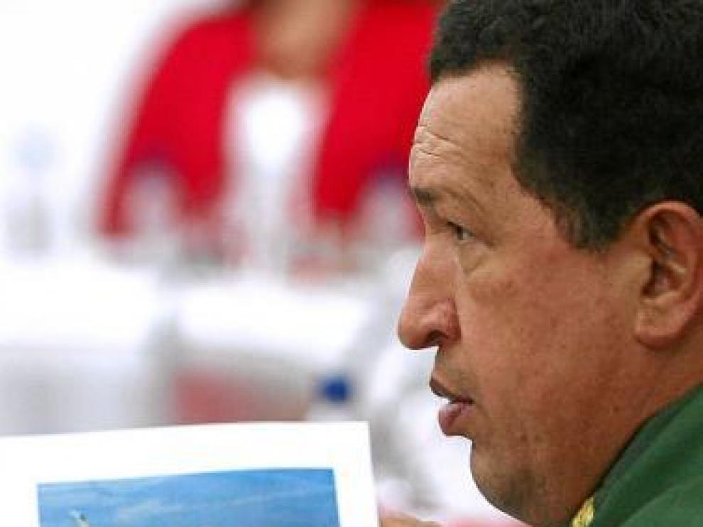 El presidente Chávez habla de un incidente aéreo con EE. UU