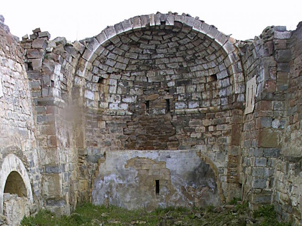 Se derrumba el ábside románico de San Miguel de Abós
