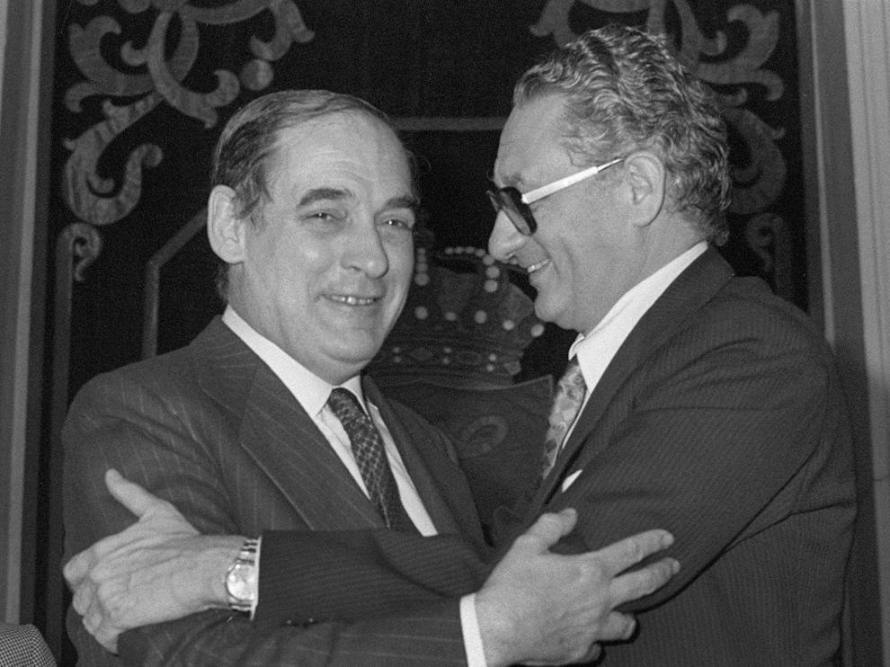 Antonio Fontán (izquierda) fue el primer presidente del Senado.