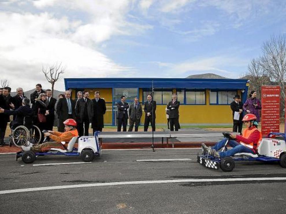 Dos alumnos de Primaria estrenan las nuevas instalaciones bilbilitanas