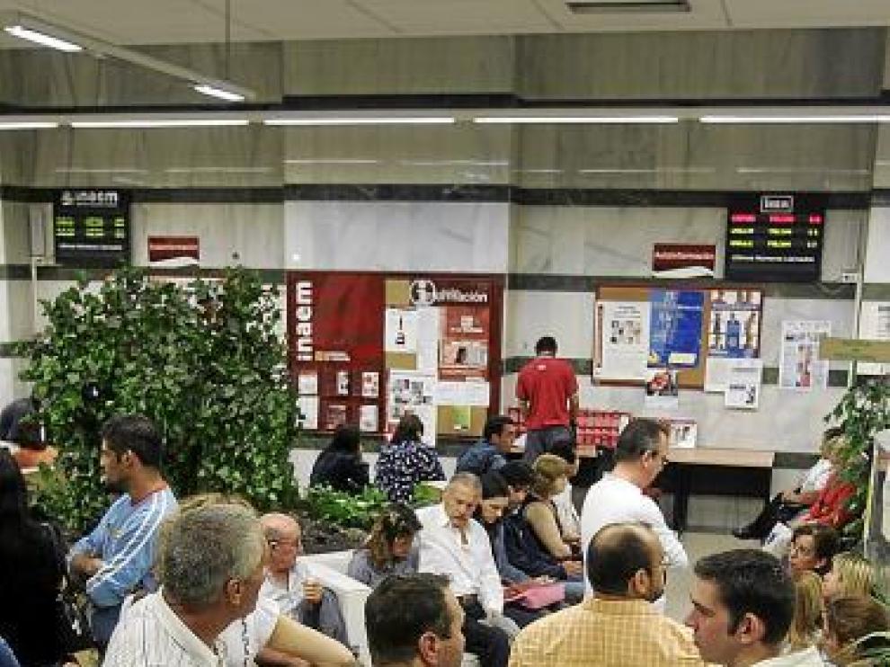 Imagen de archivo de la oficina del INAEM de la calle Santander .