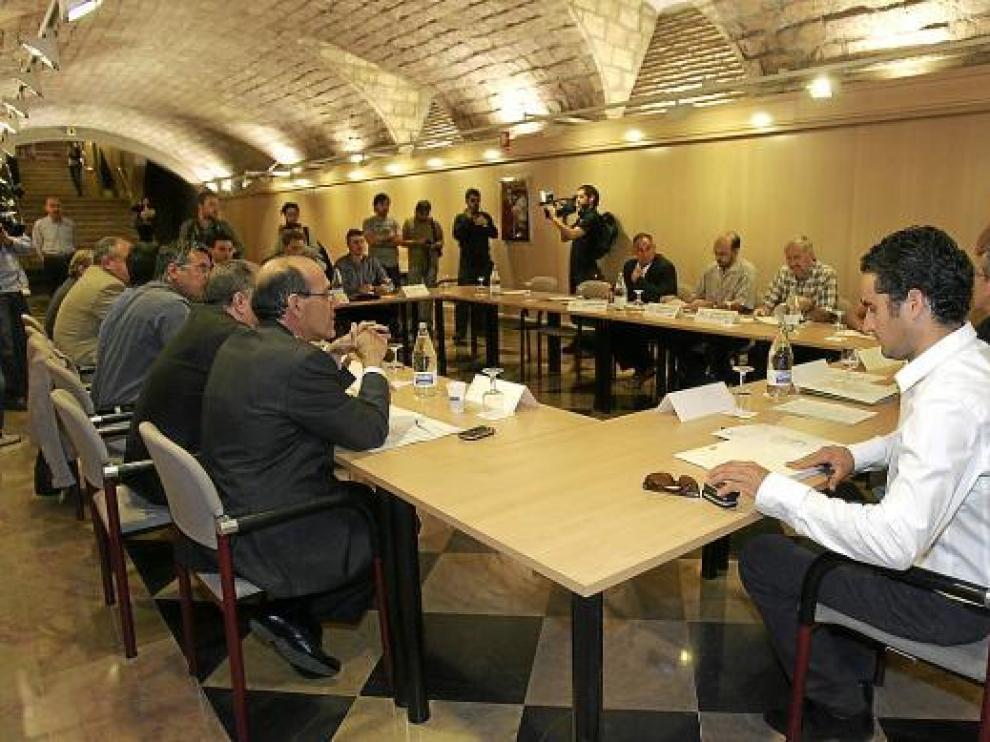 Primera reunión de la Mesa de la Montaña el pasado mes de junio en el Pignatelli.