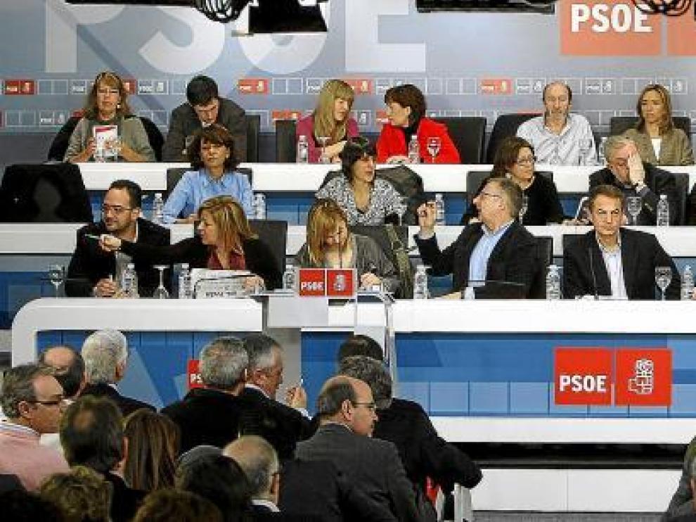Vista del Comité Federal del PSOE celebrado ayer, con Rodríguez Zapatero en el centro.