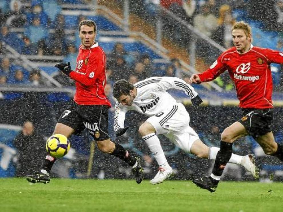Higuaín, delantero del Real Madrid, en un partido contra el Mallorca