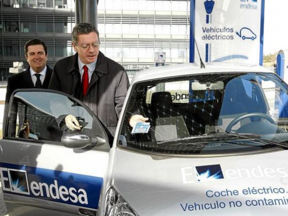 El presidente de Endesa, Borja Prado, y el alcalde de Madrid, Alberto Ruiz Gallardón, ayer.