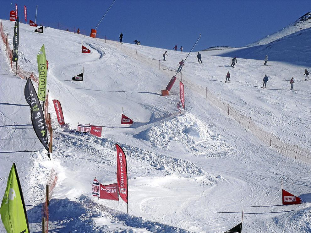 Imagen del circuito de eslalon de la pista Nissan Prove It de Formigal