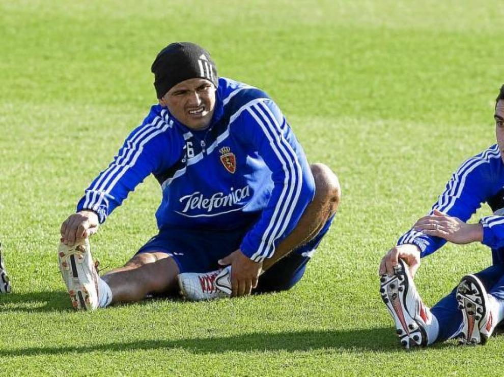 Humberto Suazo se ejercita junto a Adrián Colunga