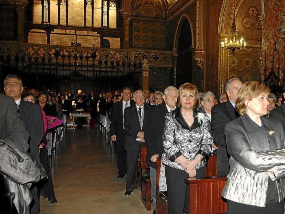 Los homenajeados renovaron el sacramento del matrimonio en la iglesia de San Pedro