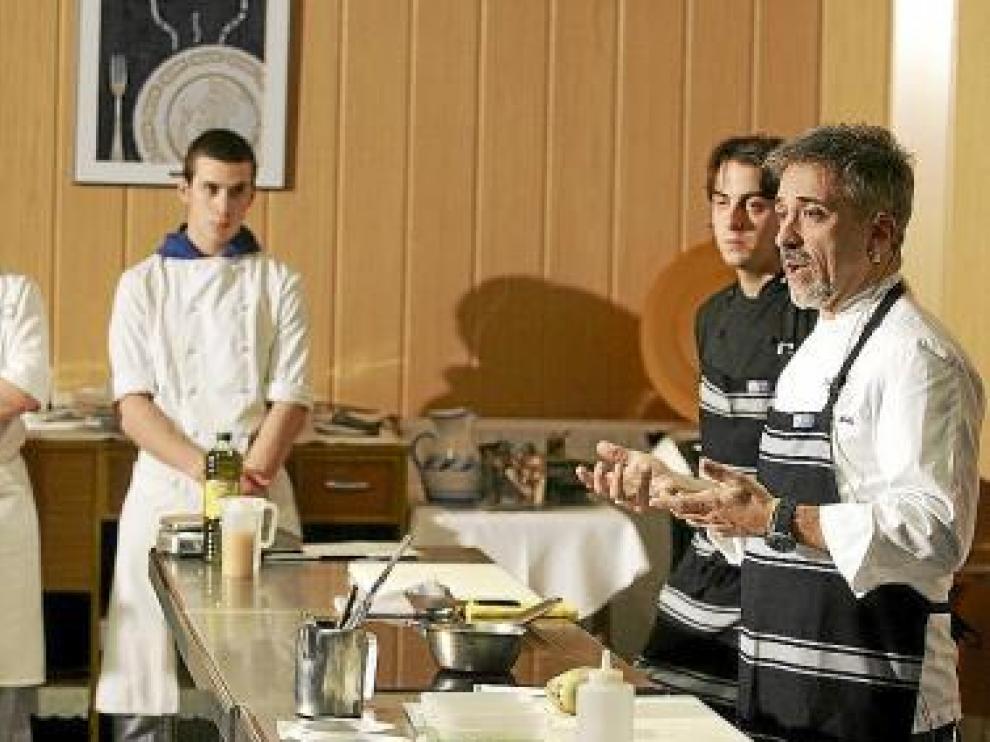 Sergi Arola, durante su clase magistral ayer en Huesca.