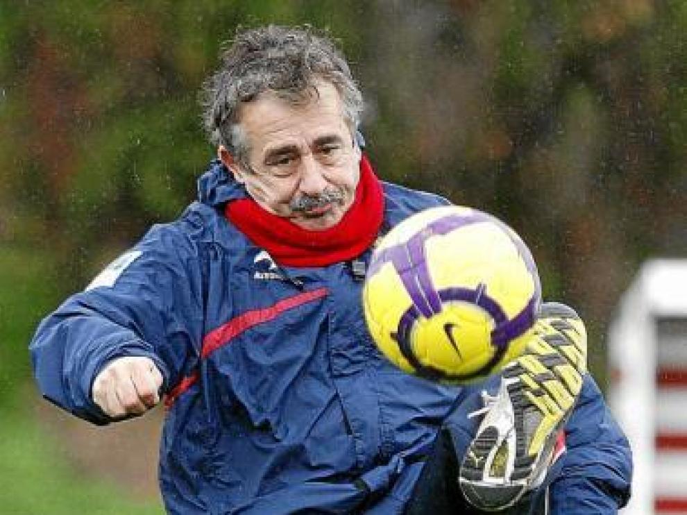 Manolo Preciado, en un entrenamiento en Mareo.