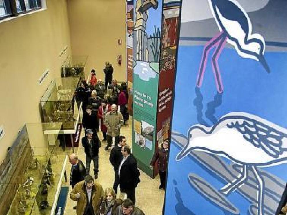 Representantes políticos y vecinos asistieron a la inauguración.
