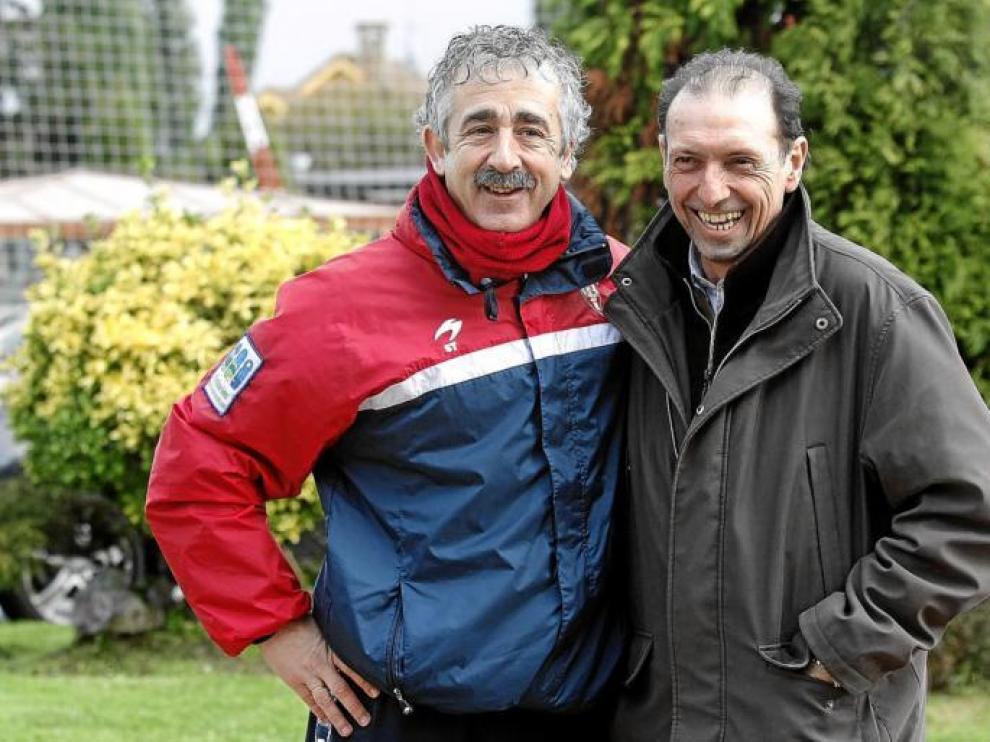 Quini posa junto a Manolo Preciado